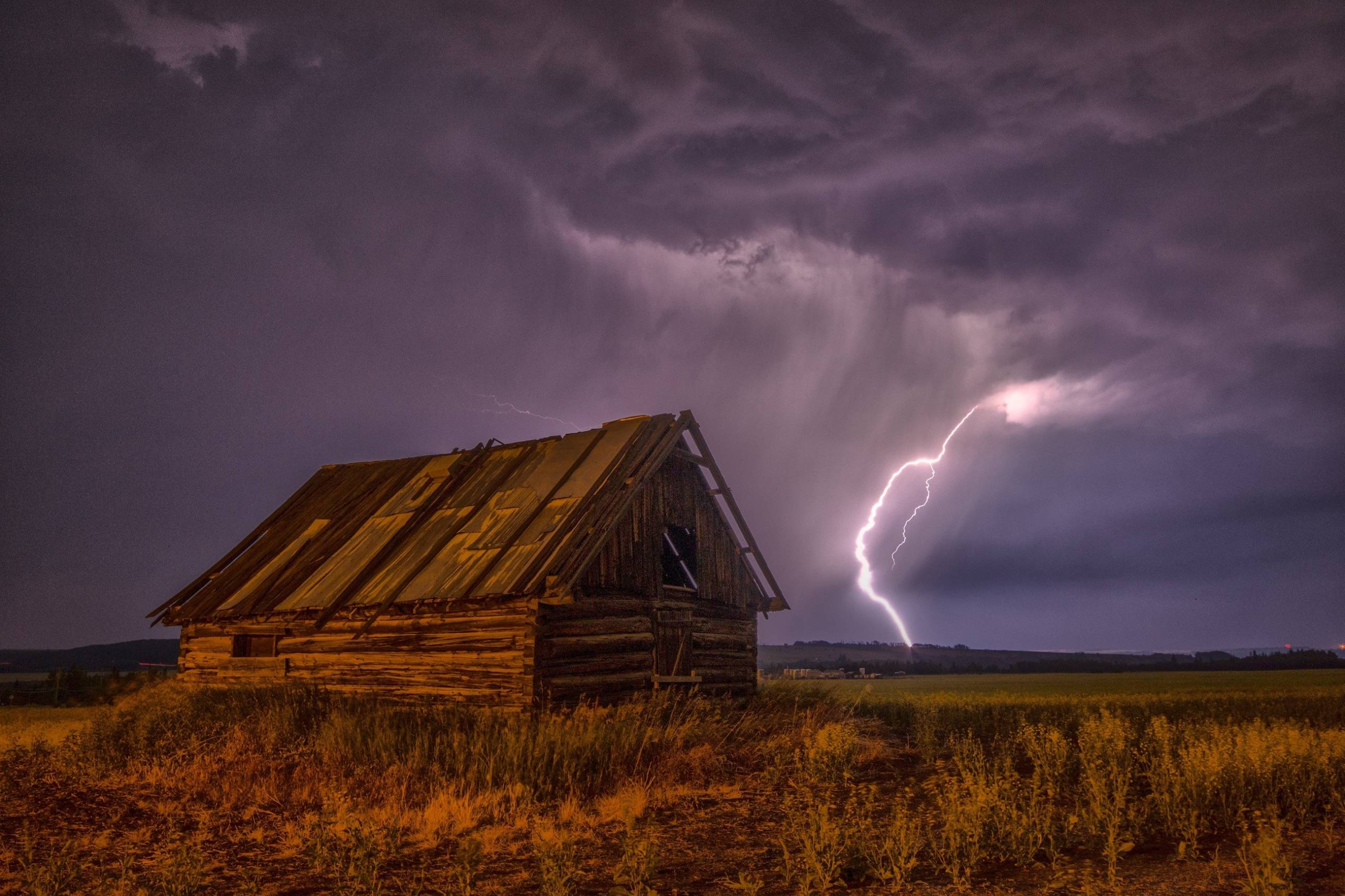 How To Prepare Your Home And Family For Summer’s Storm Season